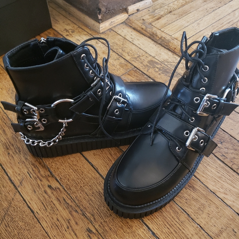 LAMODA Boots